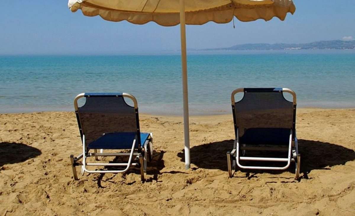 paralia ksaplostres