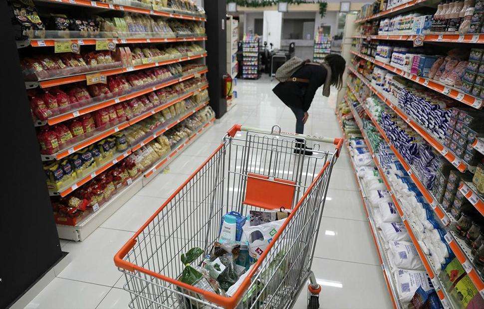 kalathi tou noikokyriou poia proionta perilamvanontai sti lista