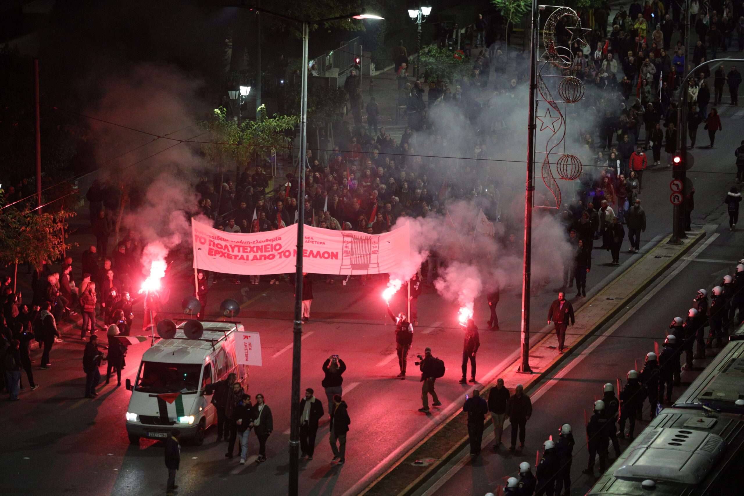 [373516] ΓΕΝΙΚΗ ΑΠΟΨΗ ΤΗΣ ΠΟΡΕΙΑΣ ΓΙΑ ΤΗΝ 51η ΕΠΕΤΕΙΟ ΑΠΟ ΤΗΝ ΕΞΕΓΕΡΣΗ ΤΟΥ ΠΟΛΥΤΕΧΝΕΙΟΥ (EUROKINISSI)