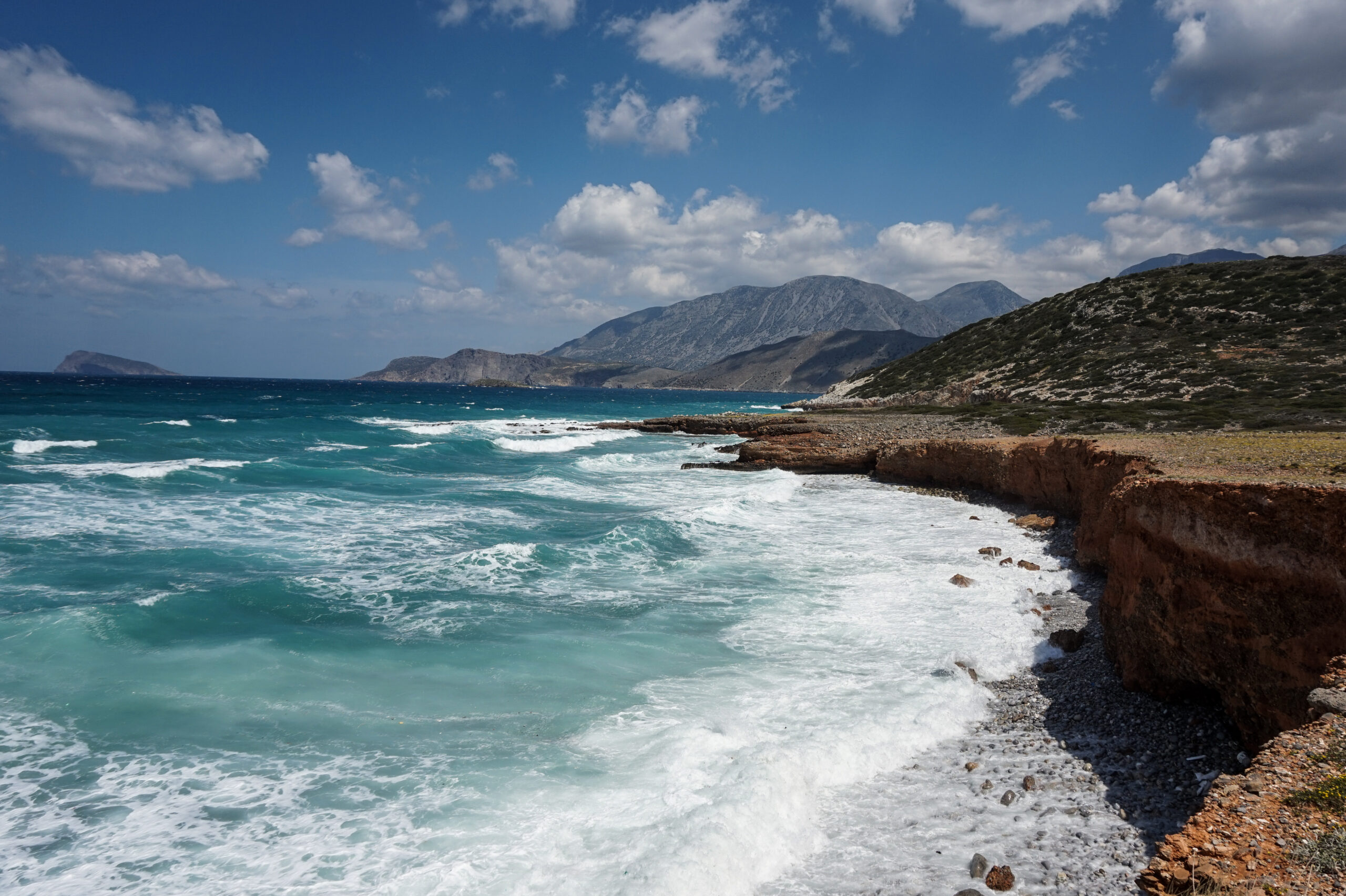 ΘΑΛΑΣΣΟΤΑΡΑΧΗ -ΚΥΜΑΤΑ ΣΤΙΣ ΒΟΡΕΙΕΣ ΑΚΤΕΣ ΤΟΥ ΝΟΜΟΥ ΛΑΣΙΘΙΟΥ ΚΡΗΤΗΣ (ΜΙΧΑΛΗΣ ΚΑΡΑΓΙΑΝΝΗΣ/ EUROKINISSI)