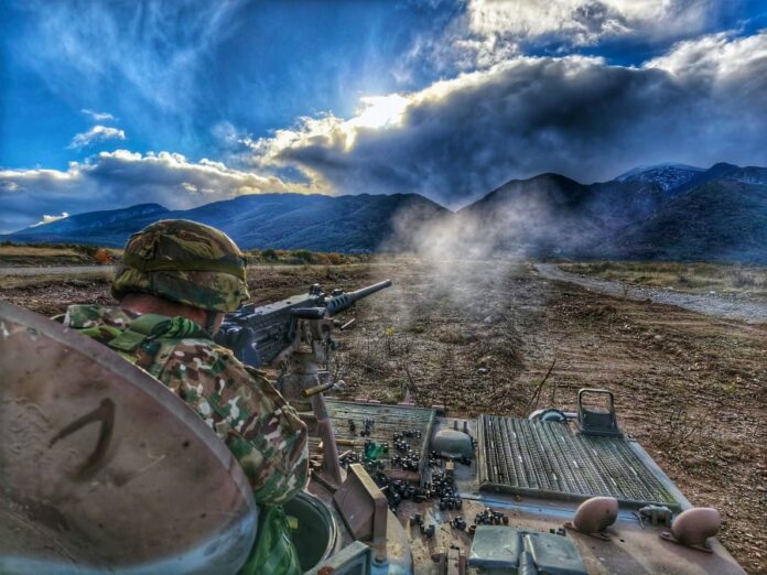 015bc73798ffd4170dd4535d9c876cb9 L