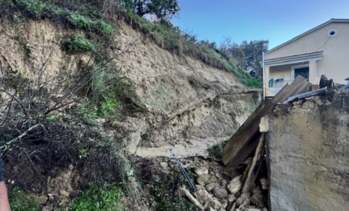 3bbcf5fcb7a68774a458304a5ff069d0 L