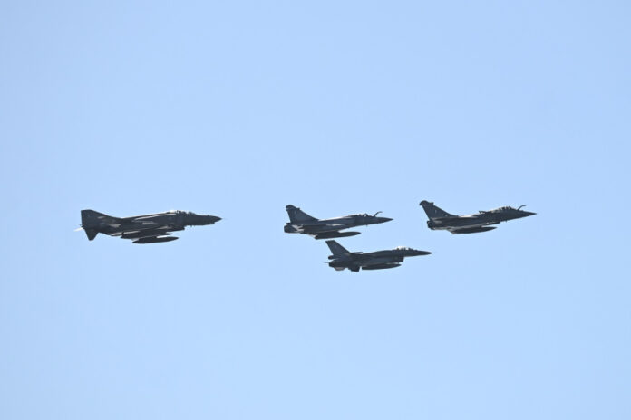 679d8c4ee157b9b49bae4ebe63110a4b L