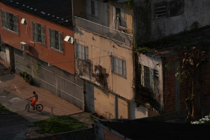 7c10344e0672dcf562c1c0bfbccb3672 L