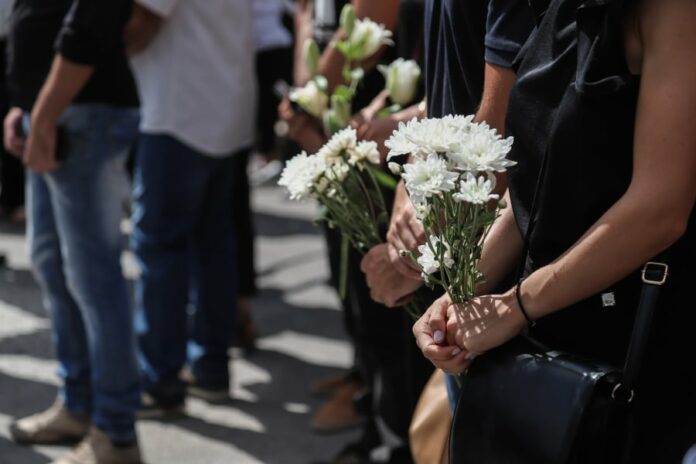 b13bd53889c0595d4e32a61f3a4c97a0 L