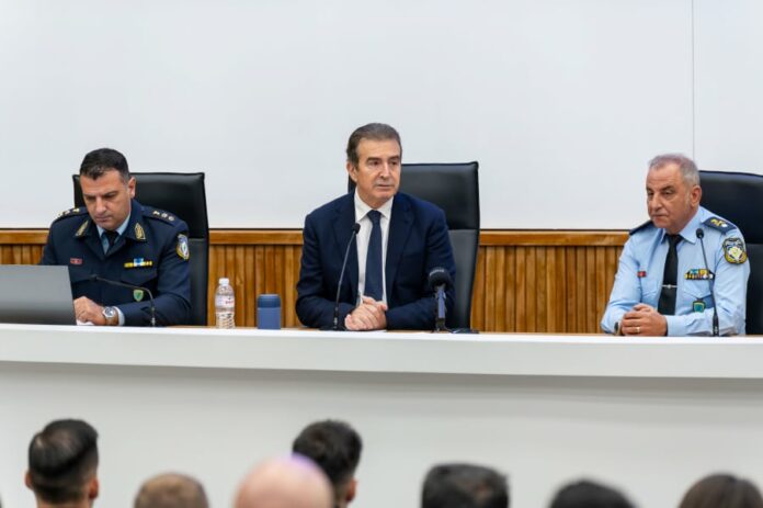 c6210ab43687d586f077eb4bf4c26ee9 L