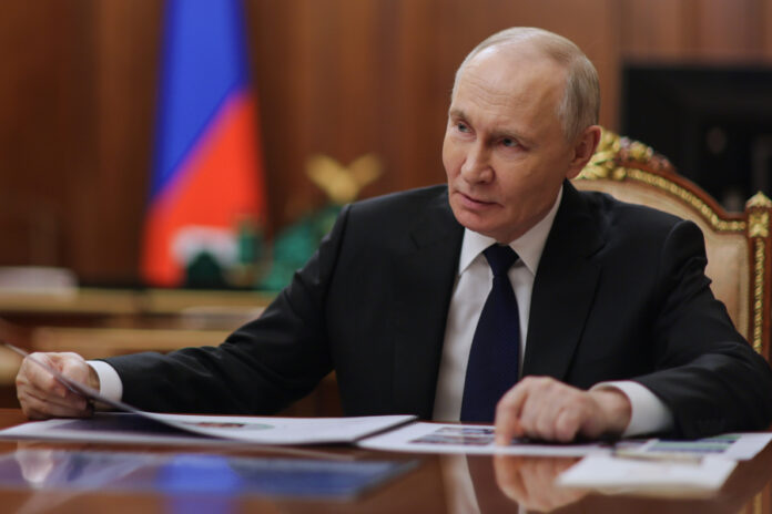 bdc5a7132b9354407ac5e1a3a7f86942 L