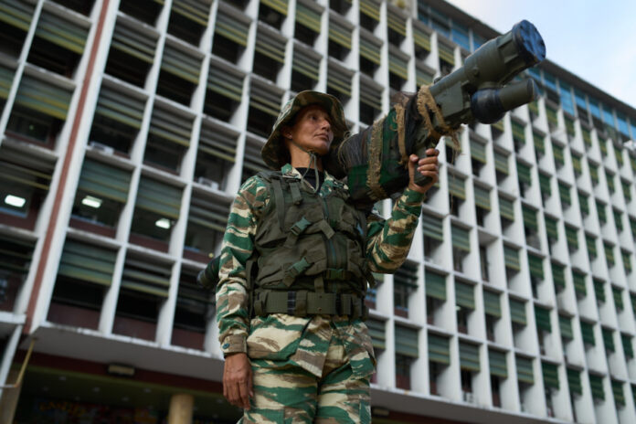 f90abc7fce5425f61e2e2e4d6895557d L