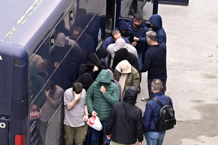 fa76ff4ee0c642591db8860662578e15 L