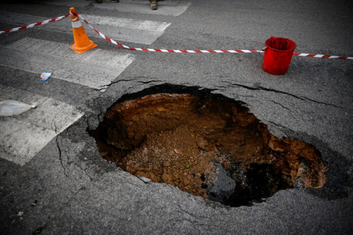 2161e7e234ef0f2551e6acc528c9f293 L