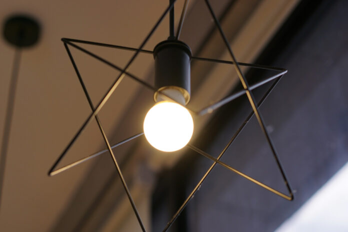 911e99a7599254390596294bbddc9794 L