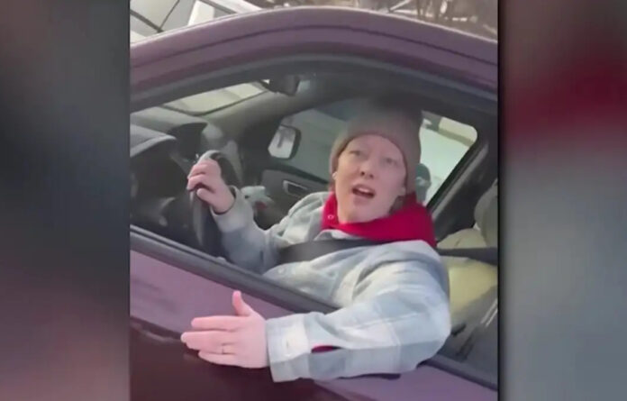 c1e727cc68e88cbccc090c0ff1a6edd7 L