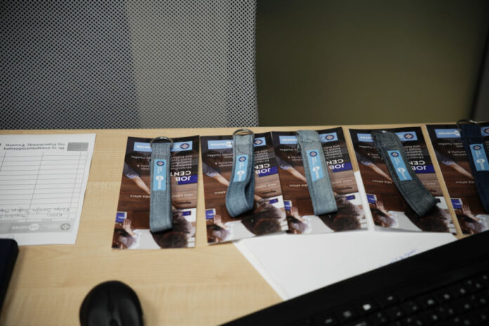 d2abf8d62d3d9cdbc42017e4487ab7f4 L