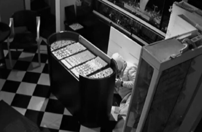 f91cf4341dbee3298fa0ade1c3233fc3 L