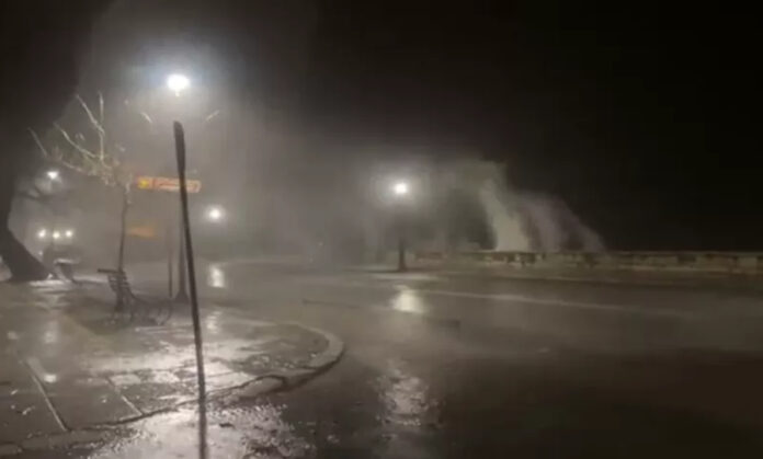 1b6ccf5a8c934396bd97fd5eaf4cdcef L