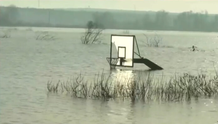 1e85f8cd5625dc9fbbed8e5bdbaa69c8 L