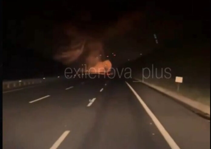 52f96634759082813852fde30e2b7c4d L