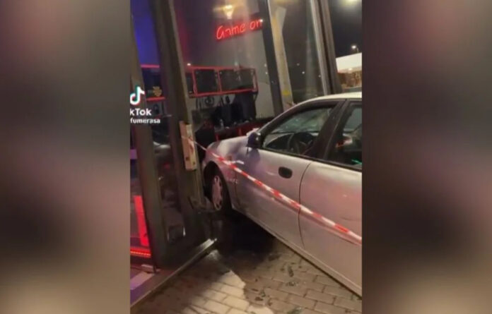 5cf6e85ecfec0c60741becf130041af7 L