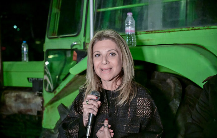 86e47266d2d571600ad18bed33321d59 L