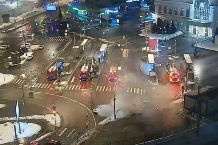 8e17ada4306bd5ad37ff63a42ff738ef L