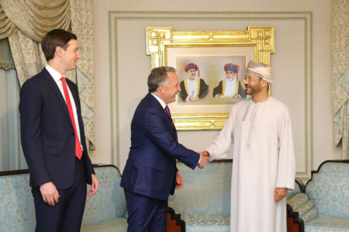 bd08121906183b4aeaa64561bacee6a7 L