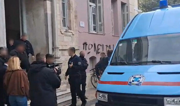 cf1451bba79426a51d95ba1ef327e4a6 L